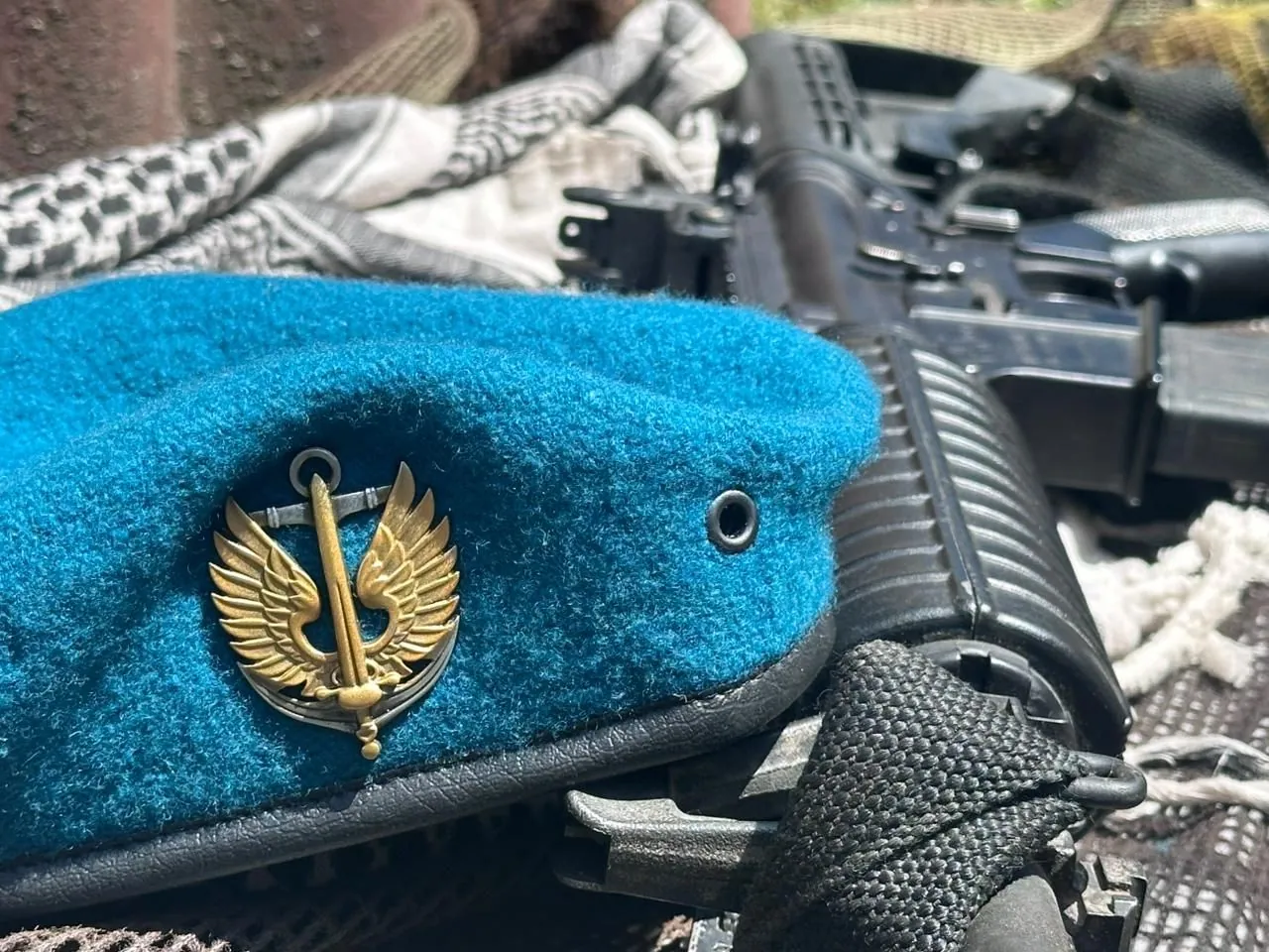 Берет морської піхоти з емблемою